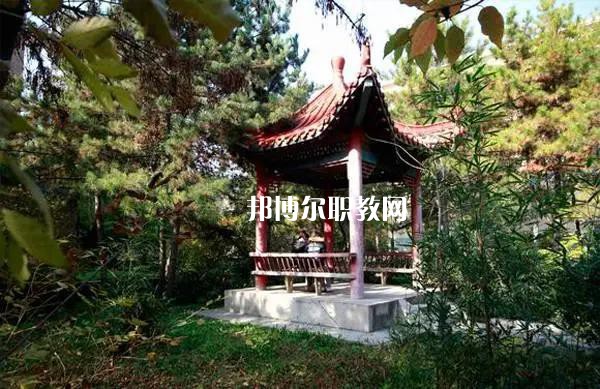 平?jīng)鰩煼秾W(xué)校2022年學(xué)費、收費多少
