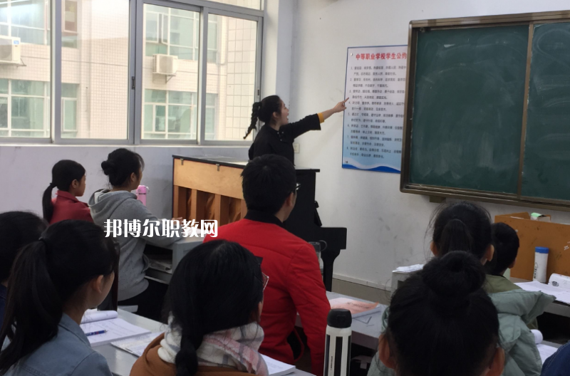 汕頭文化藝術(shù)學校2022年報名條件、招生要求、招生對象