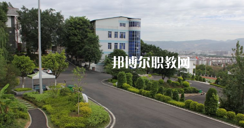 四川省涼山農(nóng)業(yè)學校2022年招生辦聯(lián)系電話