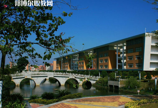 涼山民族師范學(xué)校2022年報(bào)名條件、招生要求、招生對象