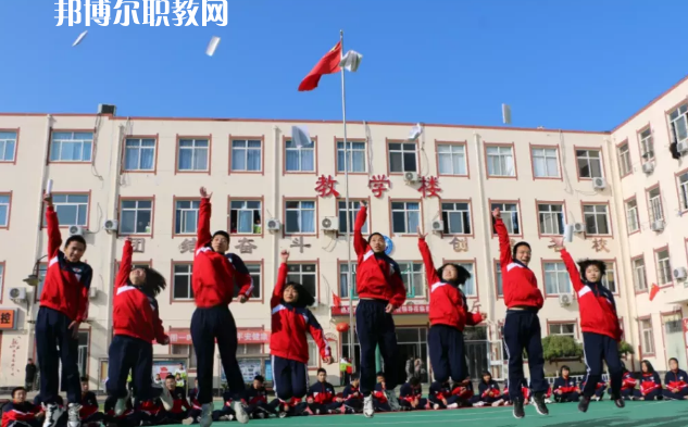 衡水兆華科技中專學(xué)校2022年報名條件、招生要求、招生對象