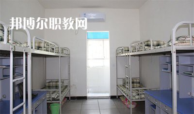 衡水兆華科技中專(zhuān)學(xué)校2022年宿舍條件