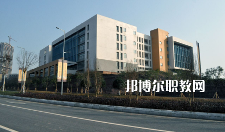 重慶建材技工學(xué)校2022年報(bào)名條件、招生要求、招生對(duì)象