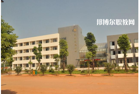 會東縣職業(yè)技術(shù)學(xué)校2022年報名條件、招生要求、招生對象