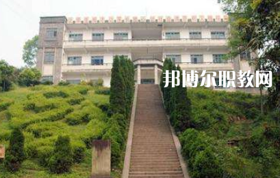 保山市昌寧縣職業(yè)技術(shù)學校2022年報名條件、招生要求、招生對象