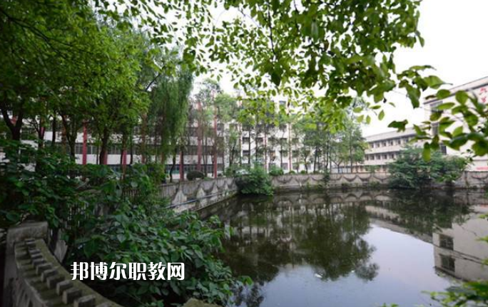 四川瀘縣建筑職業(yè)中專學校2022年學費、收費多少
