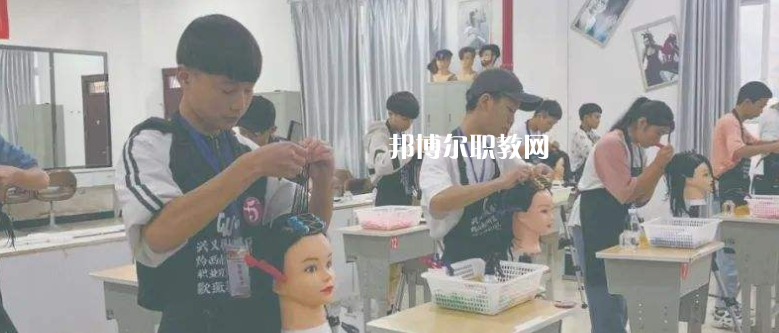都勻工商管理學(xué)校2022年學(xué)費(fèi)、收費(fèi)多少