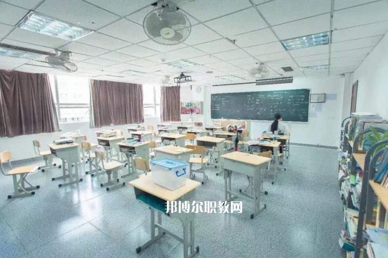 南京藝術(shù)學院附屬中等藝術(shù)學校2022年有哪些專業(yè)