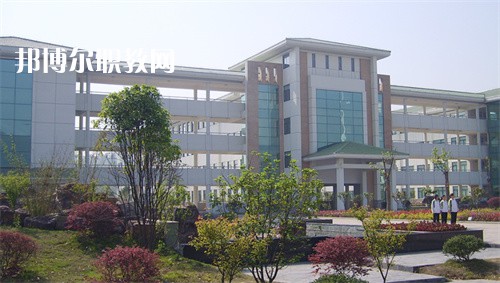 大理科技管理中等職業(yè)技術(shù)學校2022年報名條件、招生要求、招生對象