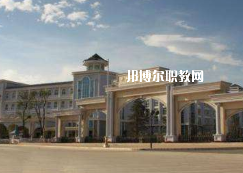 重慶商務(wù)高級(jí)技工學(xué)校2022年報(bào)名條件、招生要求、招生對(duì)象