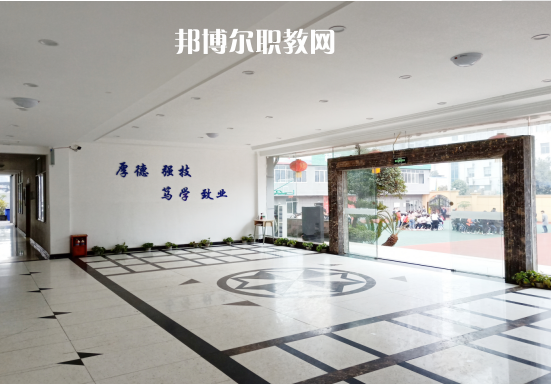 重慶機電技工學(xué)校2022年報名條件、招生要求、招生對象