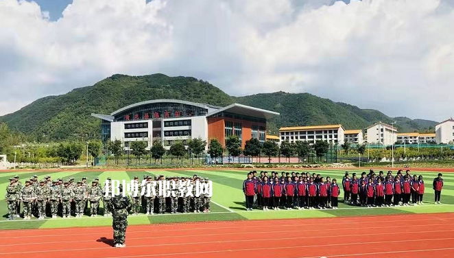 黃龍職業(yè)教育中心2022年報名條件、招生要求、招生對象