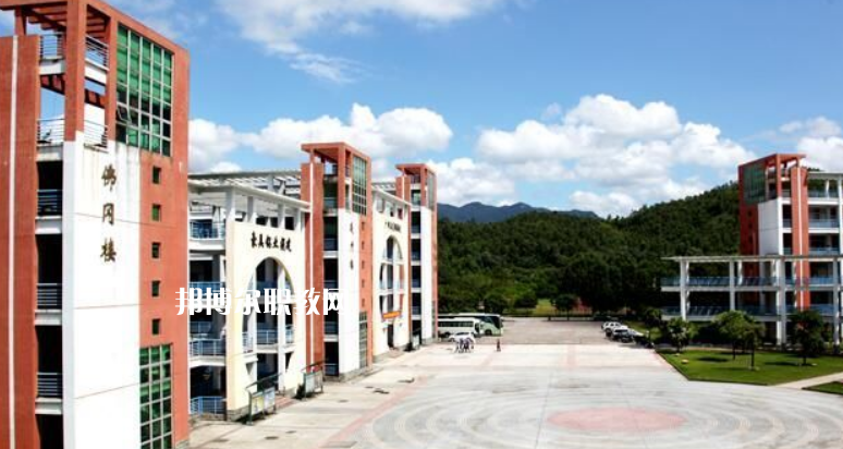 云南監(jiān)獄管理局技工學校2022年報名條件、招生要求、招生對象