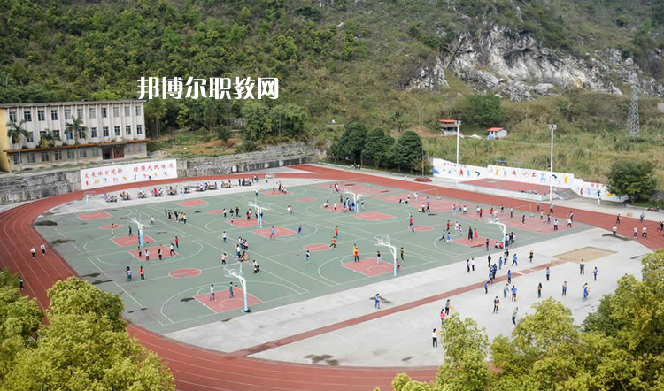 河池衛(wèi)生學(xué)校2022年報名條件、招生要求、招生對象