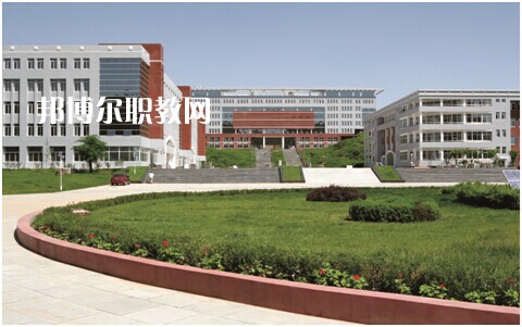 石屏縣職業(yè)高級中學(xué)2022年學(xué)費、收費多少