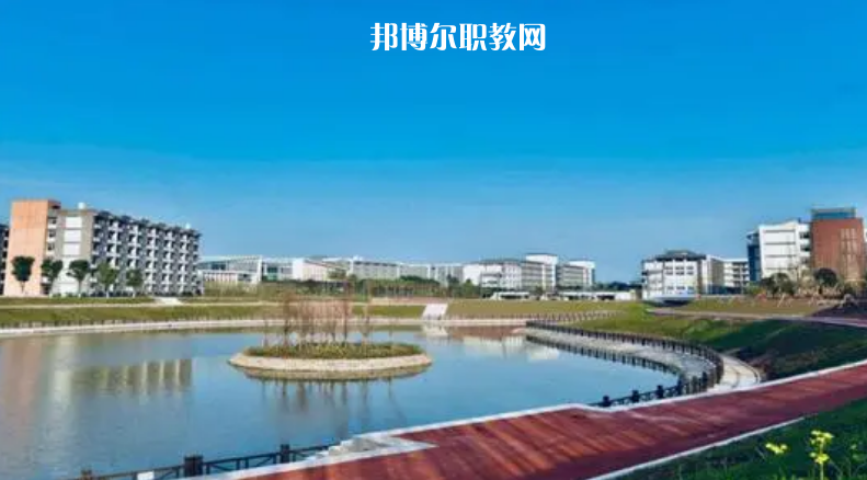 重慶商務(wù)學校2022年招生錄取分數(shù)線