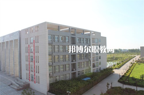 安徽六安技師學(xué)院2022年學(xué)費、收費多少