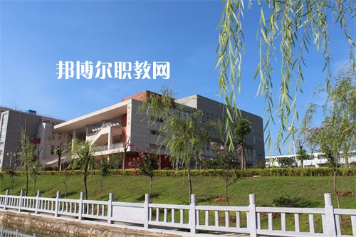 安徽六安技師學(xué)院2022年報名條件、招生要求、招生對象