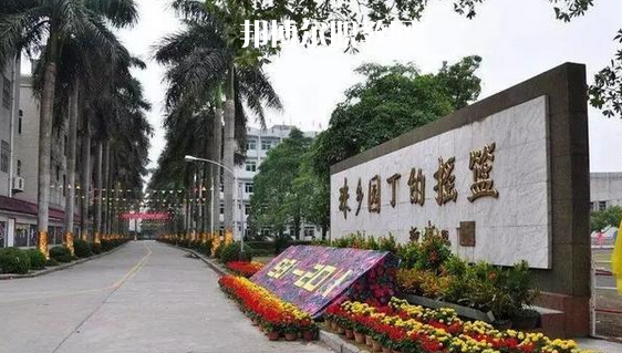 欽州合浦師范學校2022年報名條件、招生要求、招生對象