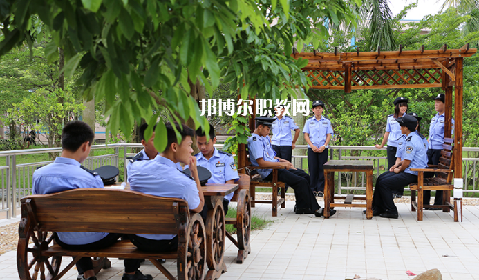 化州鑒江司法職業(yè)學(xué)校2022年學(xué)費(fèi)、收費(fèi)多少