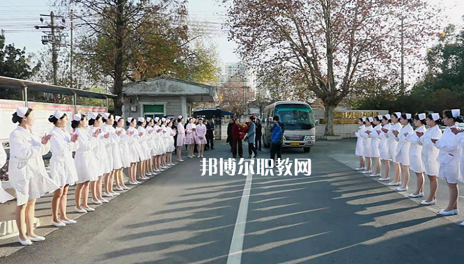 安徽淮南衛(wèi)生學(xué)校2022年報(bào)名條件、招生要求、招生對(duì)象