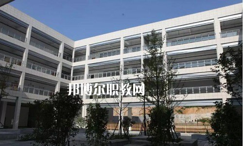 黃山旅游管理學校2022年報名條件、招生要求、招生對象