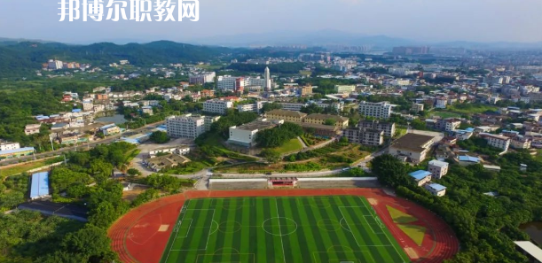 廣東省梅州市衛(wèi)生職業(yè)技術(shù)學(xué)校2022年報(bào)名條件、招生要求、招生對象