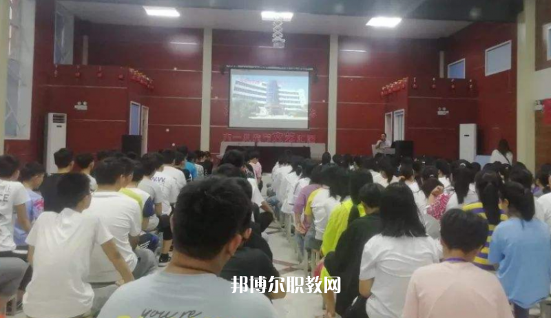 博野縣職業(yè)技術(shù)教育中心2022年報(bào)名條件、招生要求、招生對象