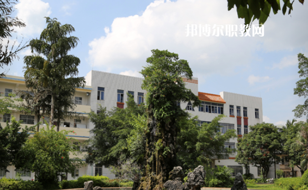 廣西玉林農(nóng)業(yè)學(xué)校2022年報(bào)名條件、招生要求、招生對(duì)象