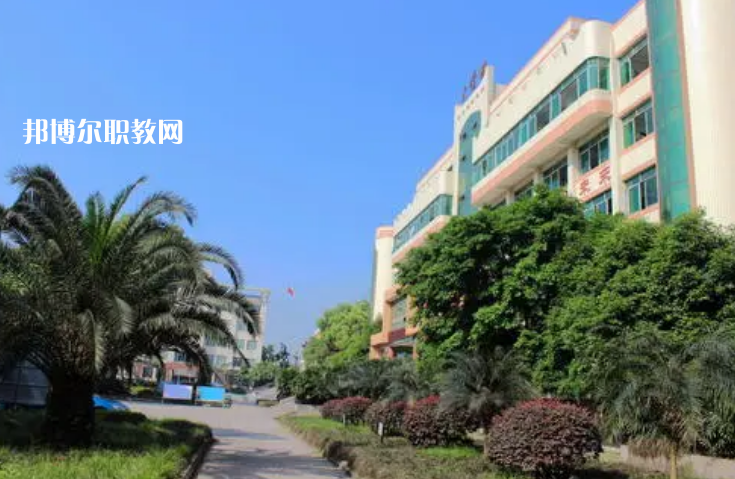 昆明西山區(qū)職業(yè)高級(jí)中學(xué)2022年學(xué)費(fèi)、收費(fèi)多少