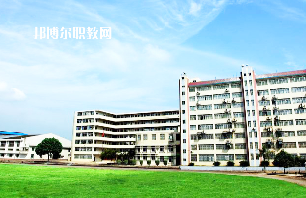 廣西交通運(yùn)輸學(xué)校2022年報(bào)名條件、招生要求、招生對象