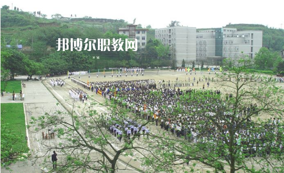 內(nèi)江鐵路機(jī)械學(xué)校2022年報(bào)名條件、招生要求、招生對(duì)象