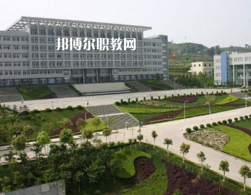 重慶萬州三峽服裝藝術(shù)學(xué)校2022年報名條件、招生要求、招生對象