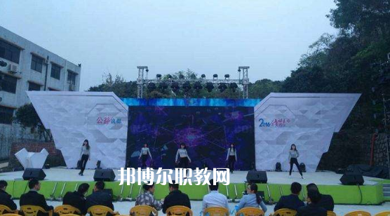 內(nèi)江市川威技工學(xué)校2022年報(bào)名條件、招生要求、招生對(duì)象