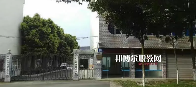 成都莊園機(jī)電職業(yè)技術(shù)學(xué)校怎么樣、好不好