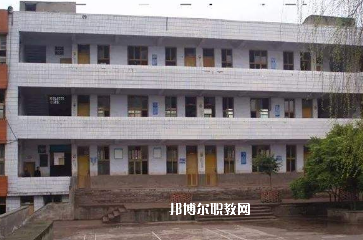 岳池白廟職業(yè)中學(xué)校2022年報(bào)名條件、招生要求、招生對(duì)象