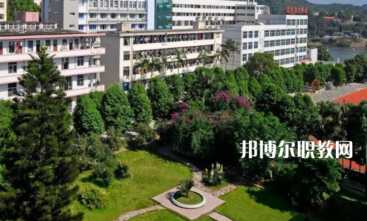 廣安第一職業(yè)技術學校2022年報名條件、招生要求、招生對象