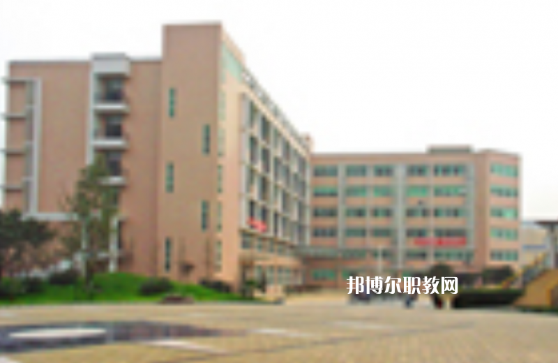 四川省經濟貿易學校2022年招生辦聯(lián)系電話