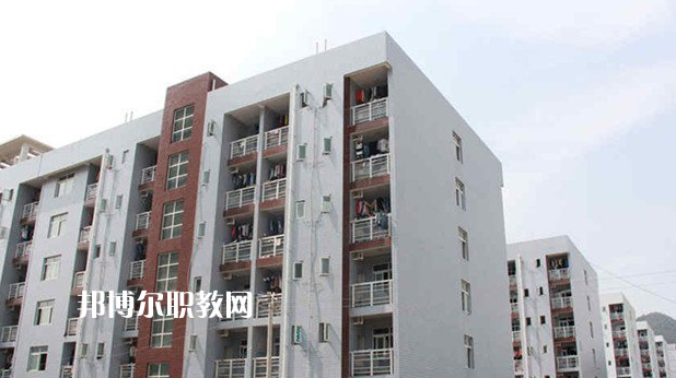 重慶黔江區(qū)民族職業(yè)教育中心2022年報名條件、招生要求、招生對象
