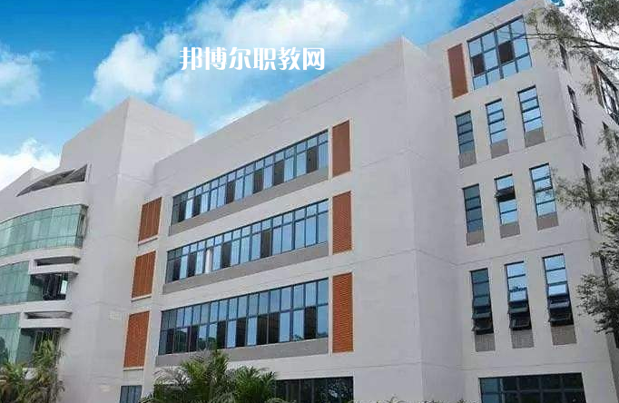 玉溪工業(yè)財(cái)貿(mào)學(xué)校2022年學(xué)費(fèi)、收費(fèi)多少