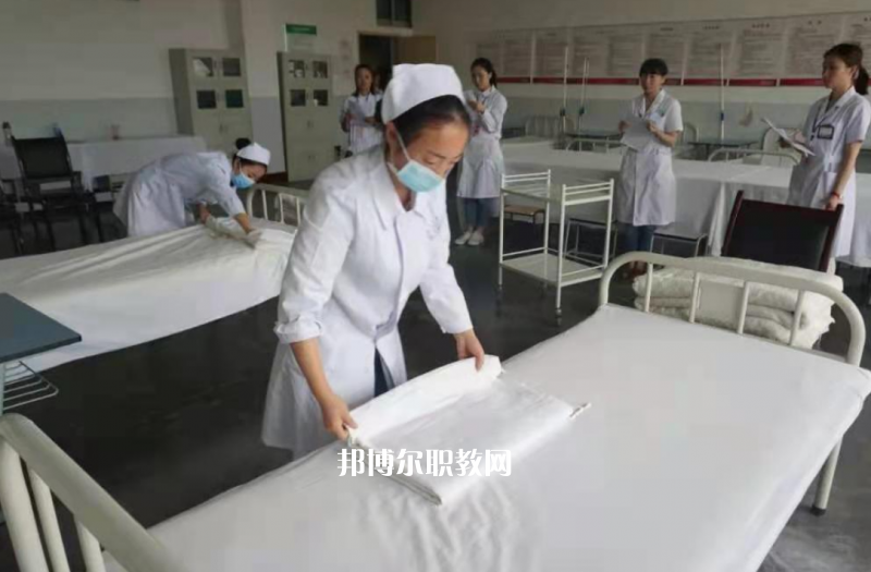 成都中醫(yī)藥大學(xué)附屬學(xué)校龍泉校區(qū)2022年有哪些專(zhuān)業(yè)