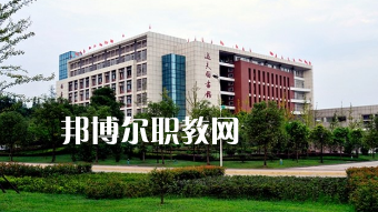 西南醫(yī)科大學(xué)護(hù)理學(xué)院附屬衛(wèi)生學(xué)校2022年報名條件、招生要求、招生對象