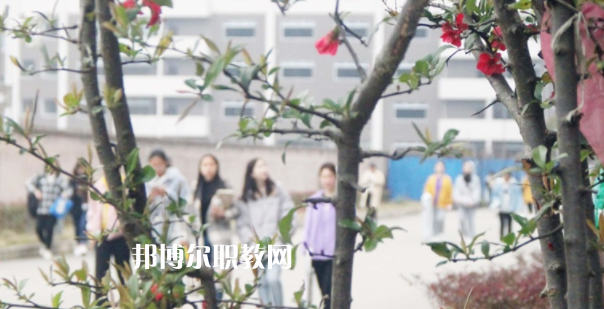 南充工貿(mào)科技職業(yè)學(xué)校2022年報(bào)名條件、招生要求、招生對(duì)象