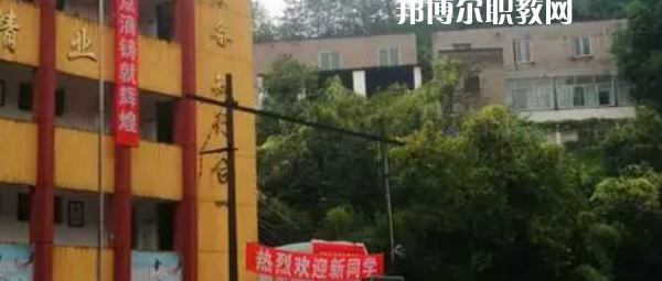 瀘州市天樺職業(yè)技術(shù)學校2022年宿舍條件