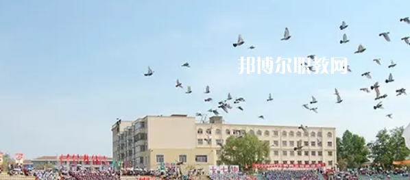 黑龍江省鶴崗衛(wèi)生學校2022年報名條件、招生要求、招生對象