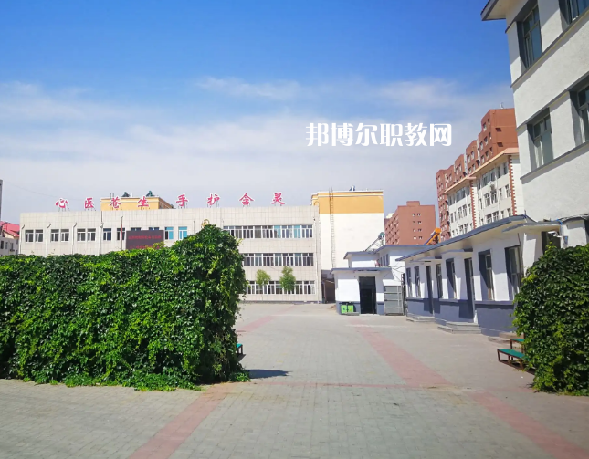 赤峰衛(wèi)生學(xué)校2022年報(bào)名條件、招生要求、招生對(duì)象