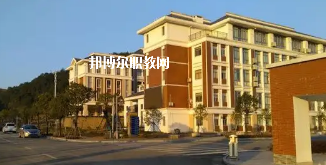 福建閩北衛(wèi)生學(xué)校2022年報(bào)名條件、招生要求、招生對象