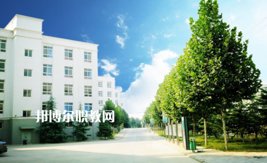 鄭州樹(shù)青醫(yī)學(xué)中等專業(yè)學(xué)校1