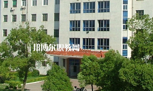 武漢黃陂職業(yè)技術(shù)學(xué)校2022年報名條件、招生要求、招生對象