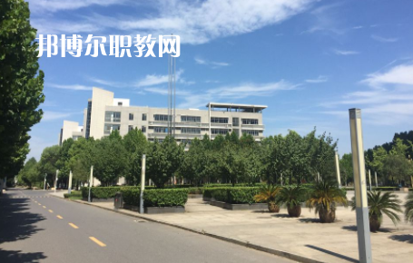 武漢儀表電子學(xué)校2022年報(bào)名條件、招生要求、招生對象